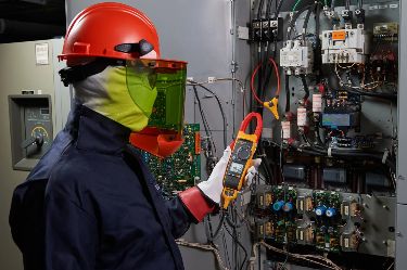 What are the growth opportunities for an Electrical Technician?